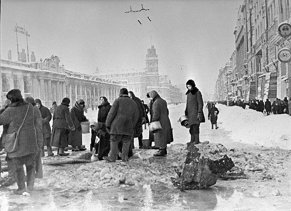Блокада Ленинграда (8 сентября 1941 — 27 января 1944): длительная осада города